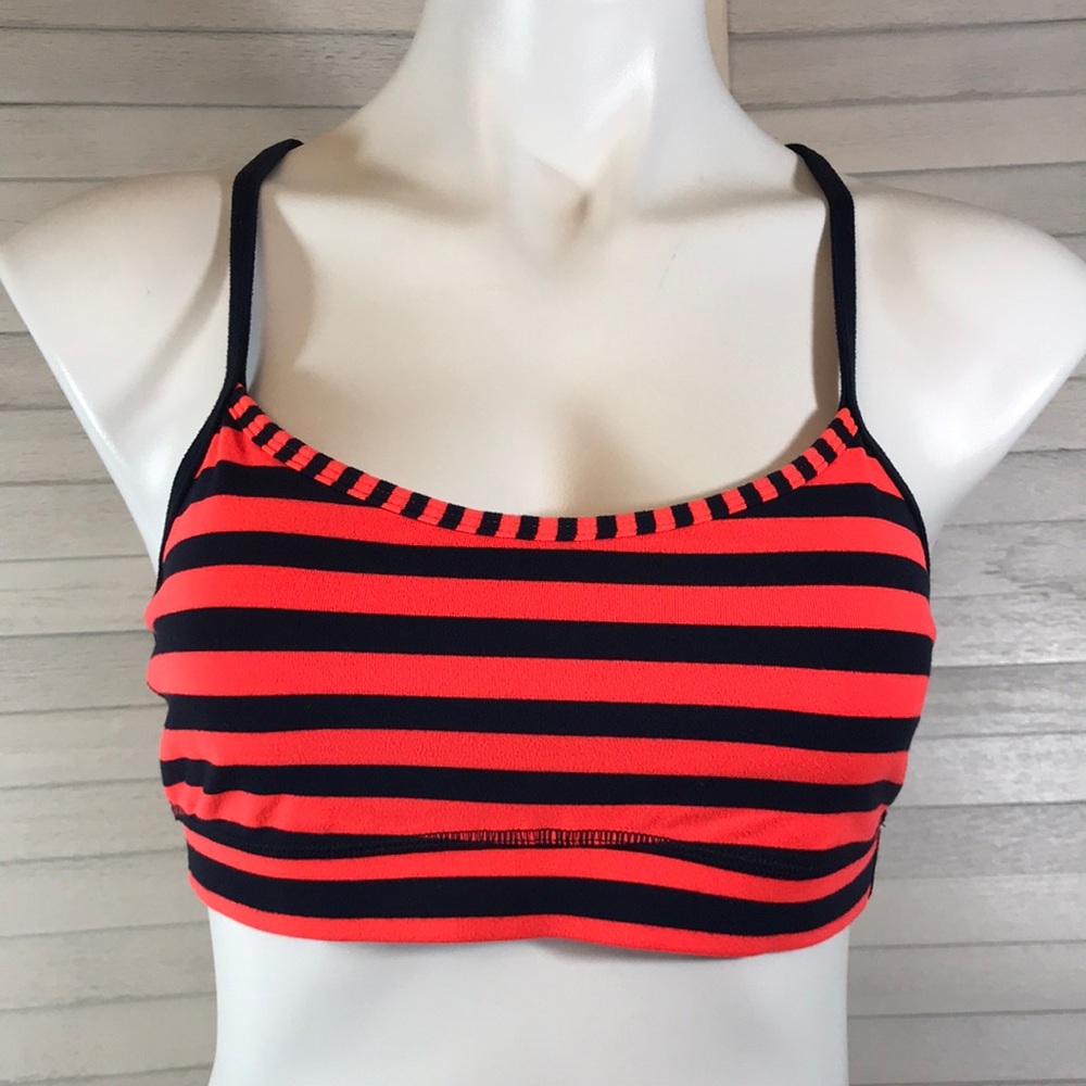 💙 Lululemon Flow Y Stripes Sports Bra
